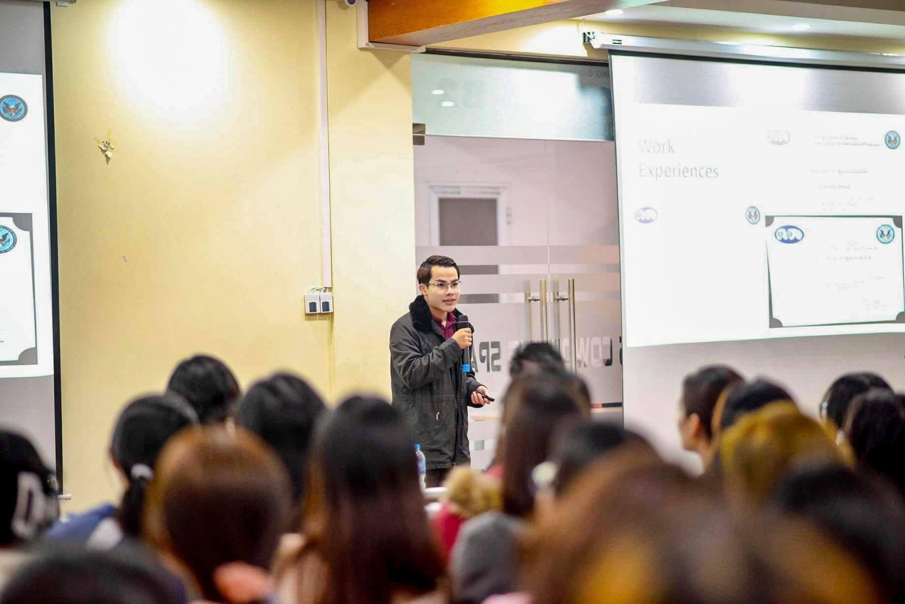 YourE Talk: Nâng cao giá trị ứng tuyển cho sinh viên ngành ngôn ngữ trường Đại học Ngoại Ngữ, Đại học Quốc gia Hà Nội (24/1/2021)