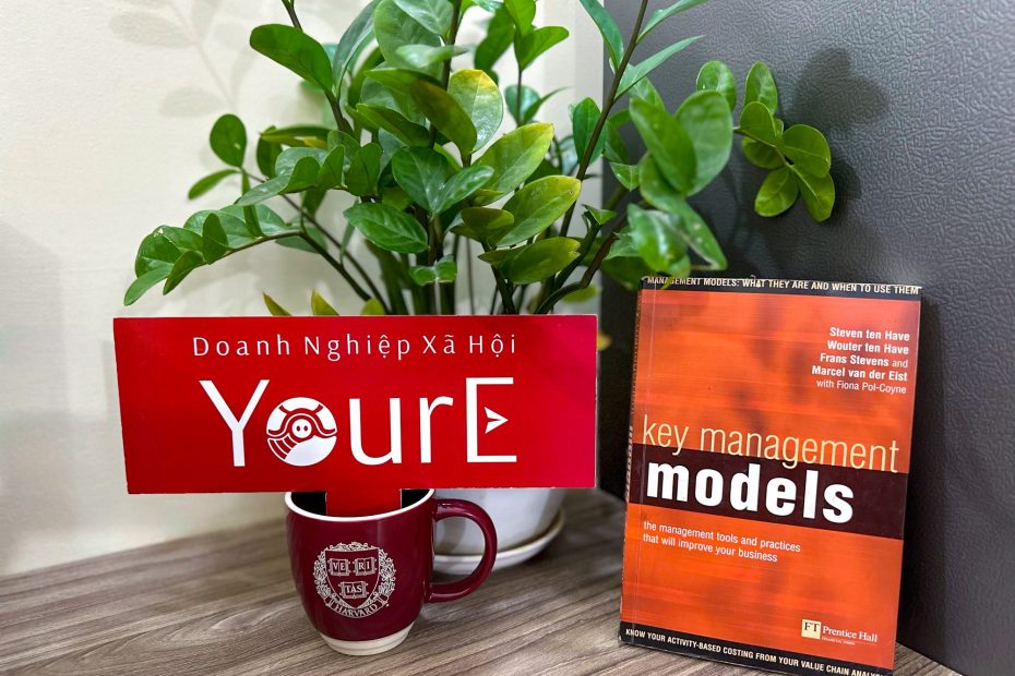 Key management models